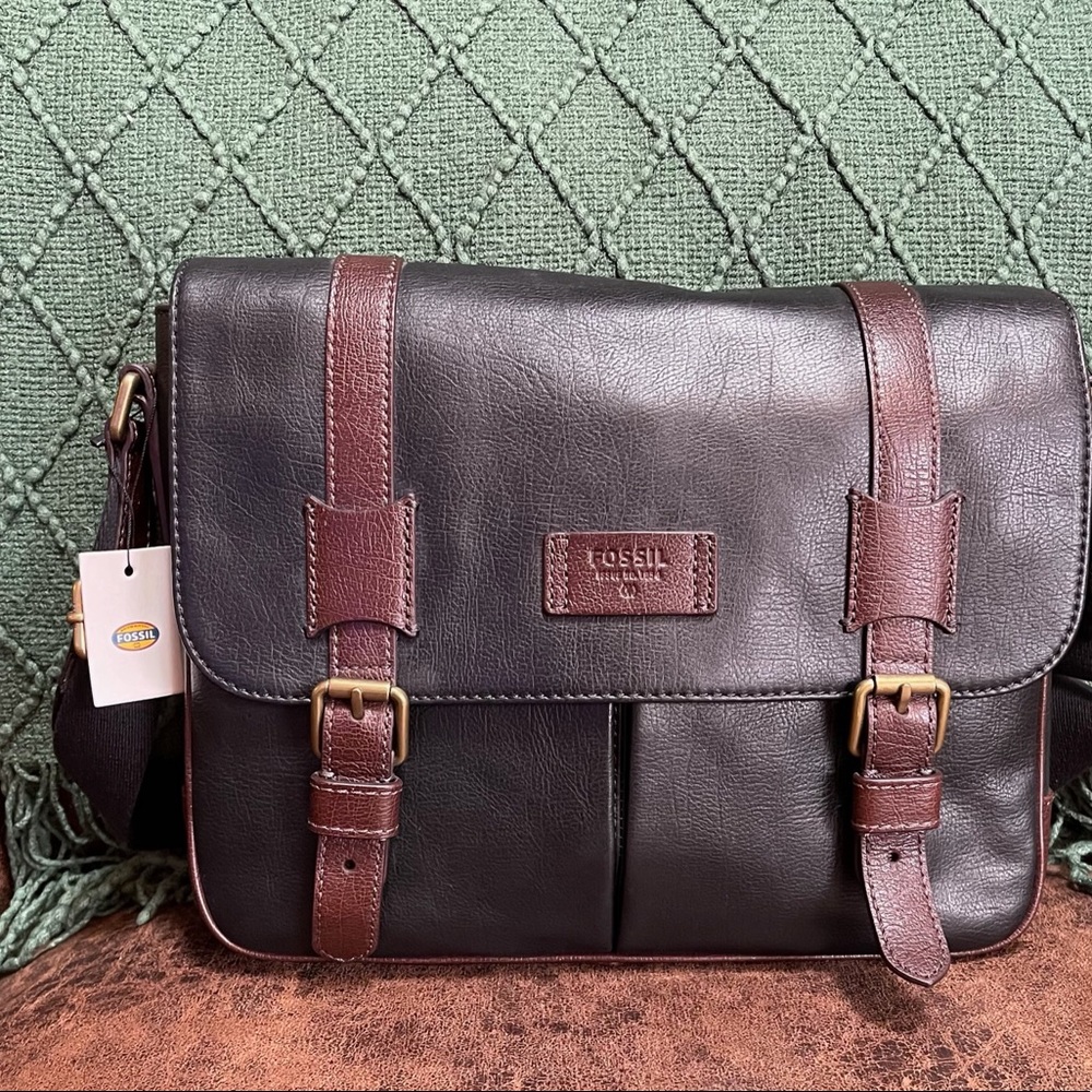 Authentic Fossil Canyon Commuter. Leather